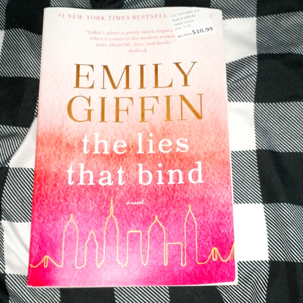 Novel The lies that bind by Emily Griffin riffin